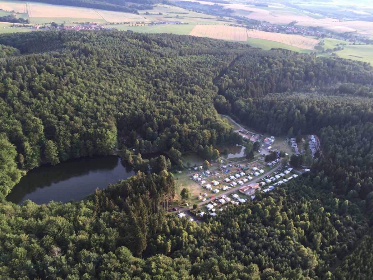 Ferienhaus Direkt Am Badesee Bungalow 11 Schonsee Urnshausen Bagian luar foto